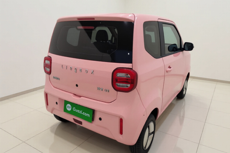 凌宝汽车 凌宝uni 2023款 超甜版（手动座椅）车身外观7