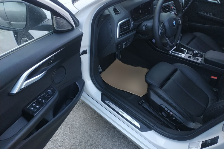 宝马1系 2018款 118i 运动型中控内饰7003