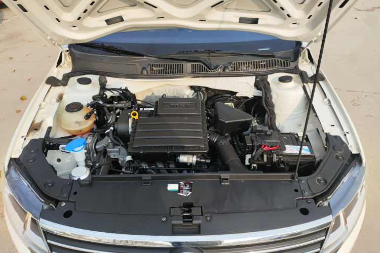 大众 2019款 朗逸启航 1.5L 自动风尚版 国VI机舱底盘24