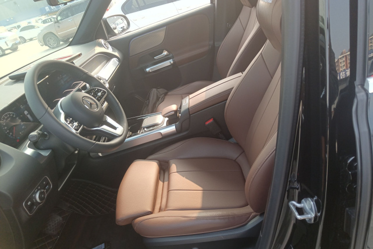 奔驰GLB 2023款 GLB 220 动感型局部细节19