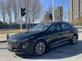 红旗E-QM5 2022款 431km 充电乐享版