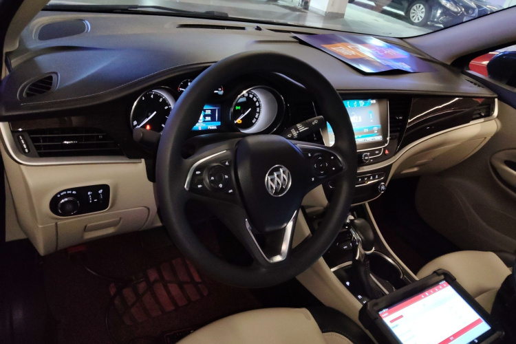 别克 威朗 2017款 三厢 15S 自动领先型中控内饰12