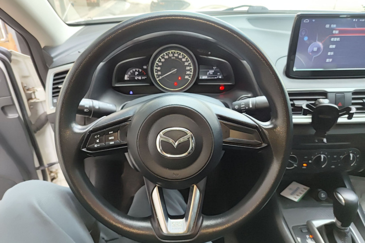 马自达3 昂克赛拉 2017款 三厢 1.5L 自动舒适型 国V中控内饰13