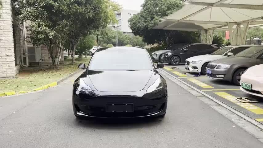 特斯拉 Model 3 2022款 后轮驱动版实拍1