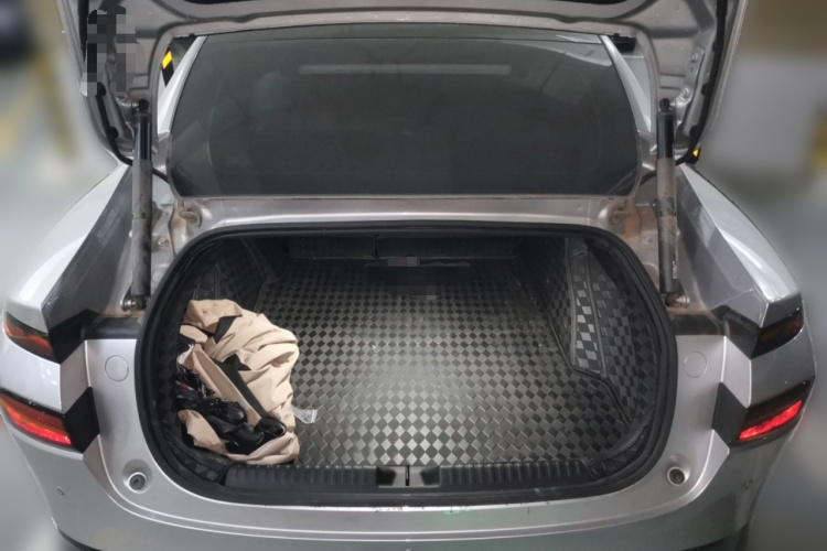 小鹏P7 2023款 P7i 702 Pro中控内饰23