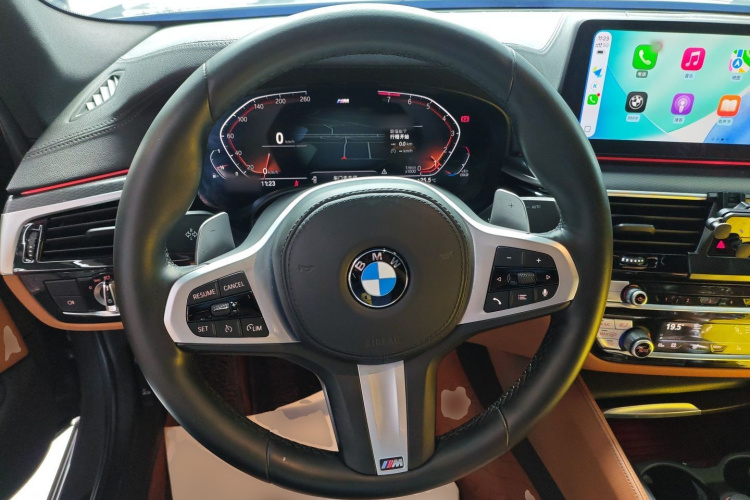 宝马5系(进口) 2022款 530i M运动套装中控内饰13