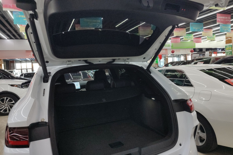 比亚迪 宋PLUS新能源 2023款 冠军版 EV 520KM 尊贵型机舱底盘23