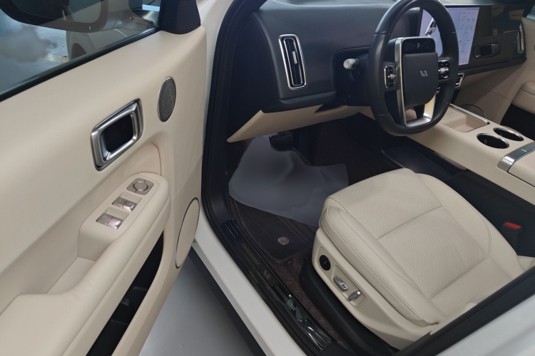 理想汽车 理想L6 2024款 Pro中控内饰7003