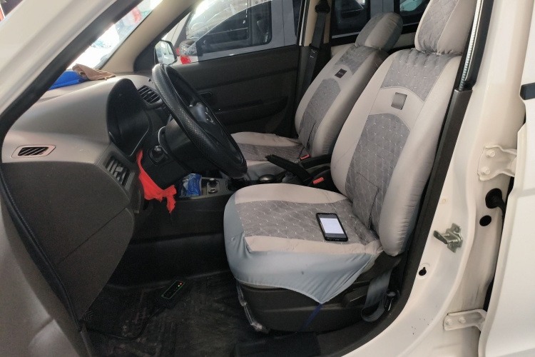 五菱汽车 五菱宏光 2015款 1.2L S 基本型国V中控内饰19