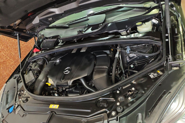 奔驰R级 2015款 R 320 4MATIC 豪华型机舱底盘24