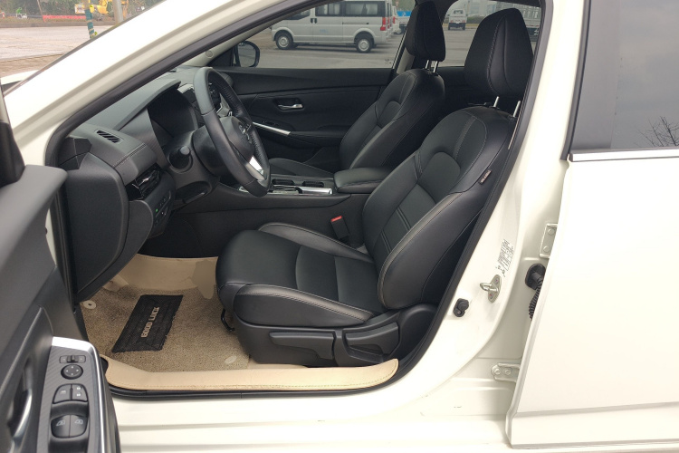 日产 轩逸 2022款 1.6L XL CVT悦享版中控内饰19