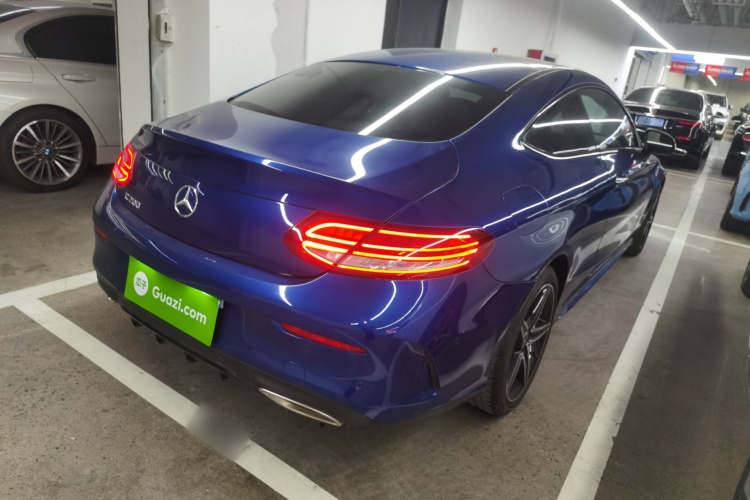 奔驰C级(进口) 2018款 C 200 轿跑车车身外观7