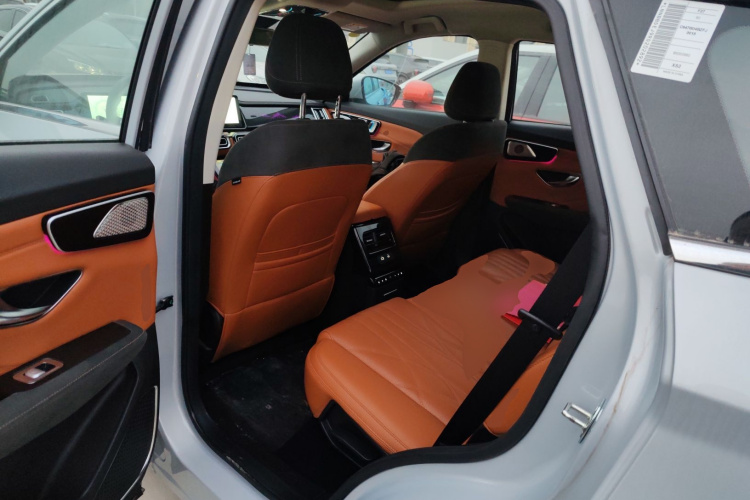 捷途山海L7 2024款 1.5T 120km ULTRA 7座中控内饰21