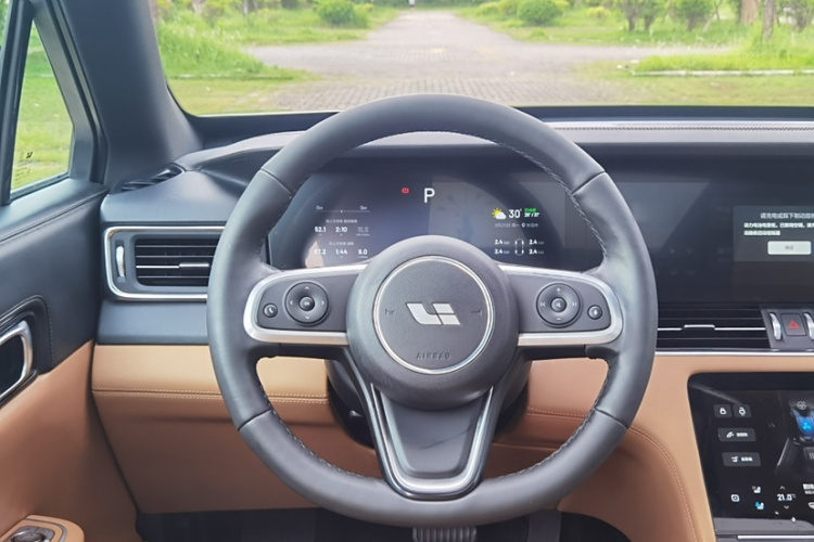 理想汽车 理想ONE 2020款 增程6座版中控内饰7002