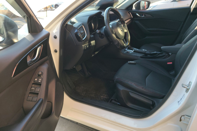 马自达3 昂克赛拉 2016款 三厢 1.5L 自动舒适型中控内饰20