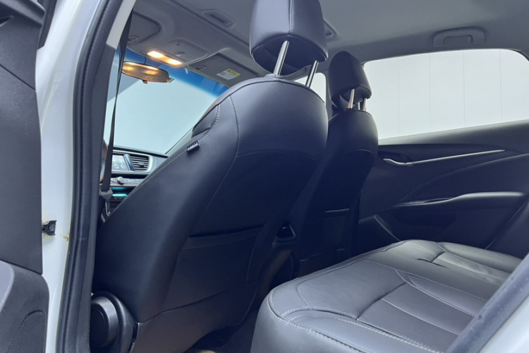 别克 英朗 2021款 改款 典范 1.5L 自动精英型中控内饰7003