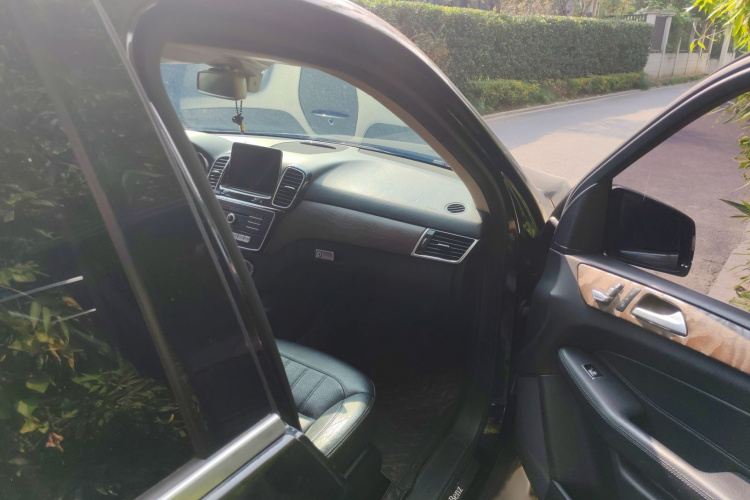 奔驰GLE 2016款 GLE 320 4MATIC 动感型局部细节9005