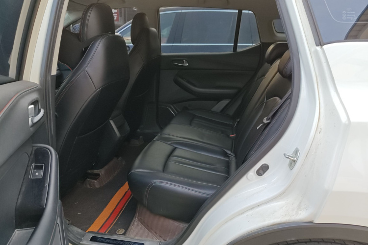 广汽传祺 传祺GS4 2021款 270T 手动舒适版中控内饰21