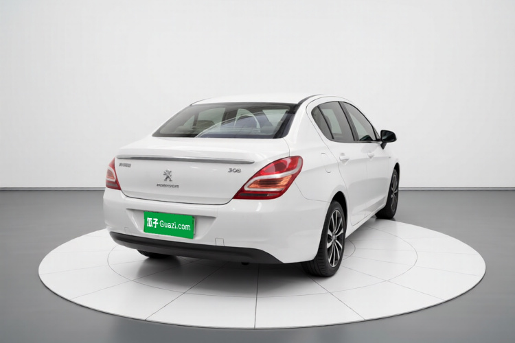 标致308 2014款 乐享版 经典 1.6L 自动风尚型车身外观6