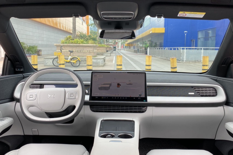 小鹏G6 2023款 755 超长续航 Pro中控内饰7004