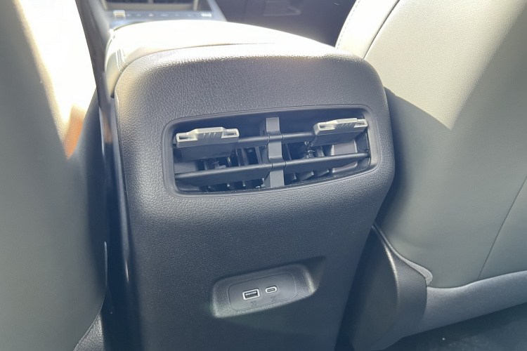 比亚迪 秦PLUS 2025款 DM-i 智驾版 55KM领先型中控内饰7008