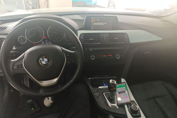 宝马4系 2014款 420i 时尚型中控内饰7002