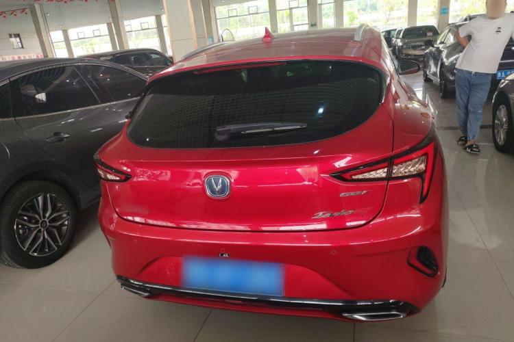 长安 逸动 2018款 1.6L GDI 手动风潮型 国V车身外观6004