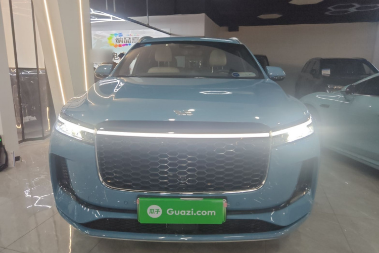 理想汽车 理想ONE 2021款 增程6座版车身外观2