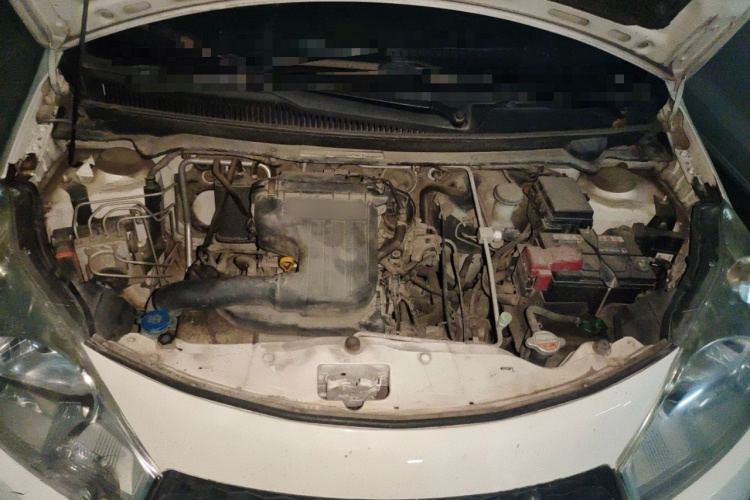 铃木 奥拓 2013款 1.0L 手动豪华型局部细节24