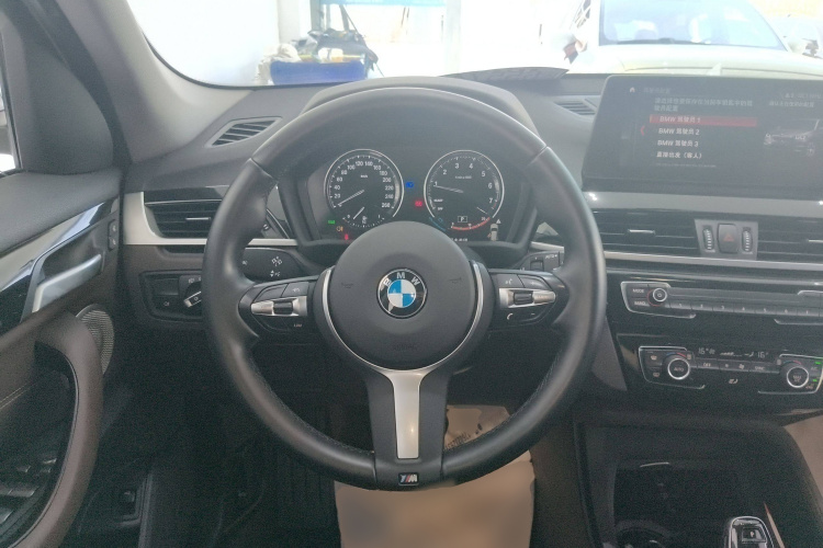 宝马X1 2021款 改款 sDrive25Li 领先型中控内饰13