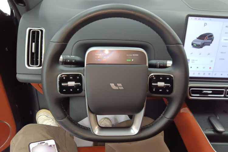 理想汽车 理想L9 2022款 Max中控内饰13