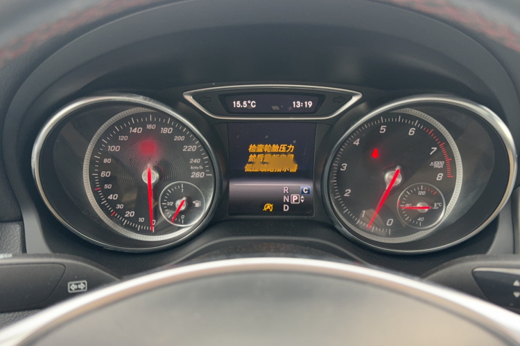 奔驰CLA 2018款 CLA 220 4MATIC局部细节14