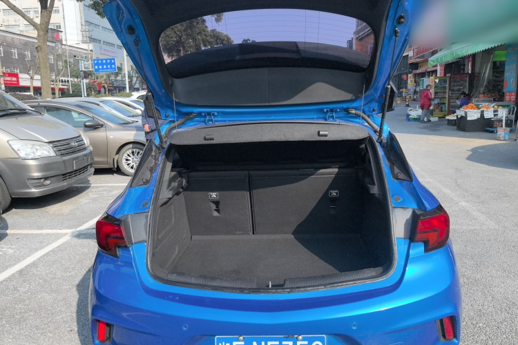 别克 威朗 2016款 两厢GS 20T 双离合豪情运动型局部细节23