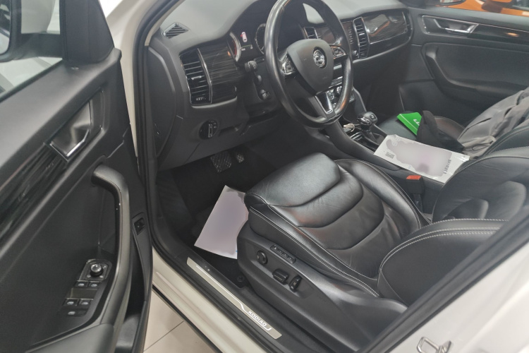 斯柯达 柯迪亚克 2018款 TSI380 7座四驱旗舰版中控内饰7003