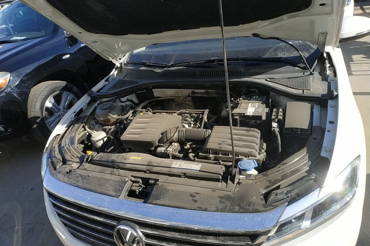 大众 朗逸 2022款 1.5L 自动舒适版机舱底盘24