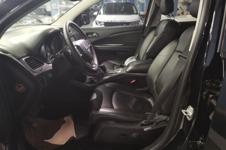 道奇 酷威 2014款 2.4L 两驱旅行版中控内饰19