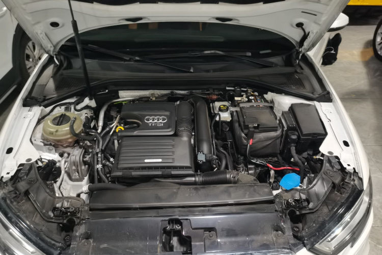 奥迪A3 2018款 30周年年型 Sportback 35 TFSI 运动型局部细节24