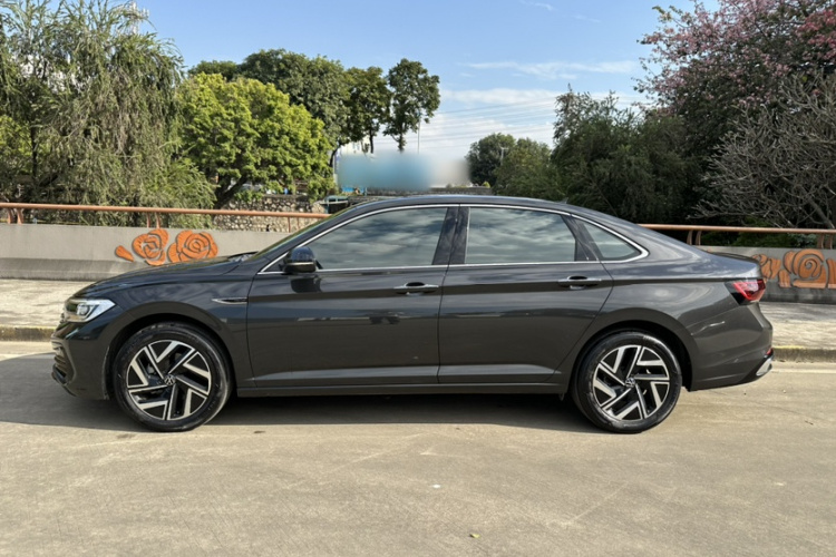 大众 速腾 2023款 300TSI DSG超越版车身外观6004