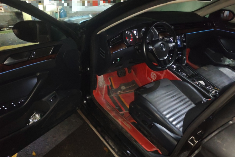 大众 迈腾 2017款 330TSI DSG 尊贵型中控内饰20