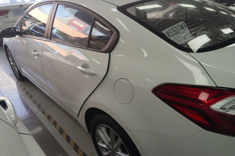 起亚K3 2016款 1.6L 自动天窗版车身外观4