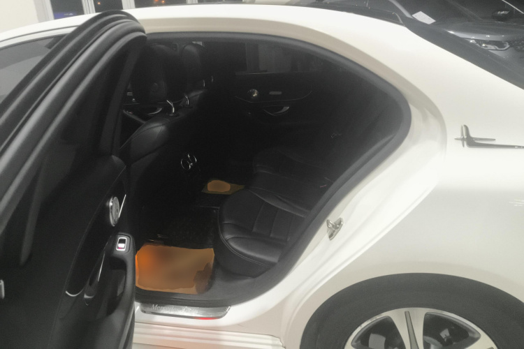 奔驰C级 2020款 改款 C 260 L 运动版中控内饰21