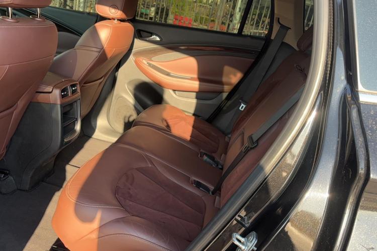 别克 昂科威 2017款 28T 四驱精英型中控内饰21