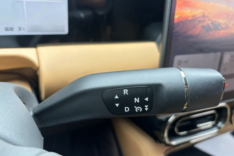 零跑汽车 零跑C01 2024款 增程 316尊享版局部细节18