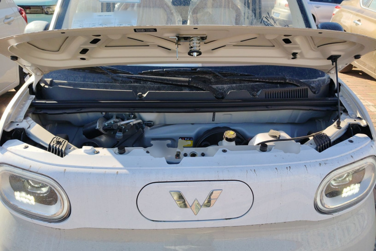 五菱汽车 宏光MINIEV 2024款 第三代 215km 青春版机舱底盘24