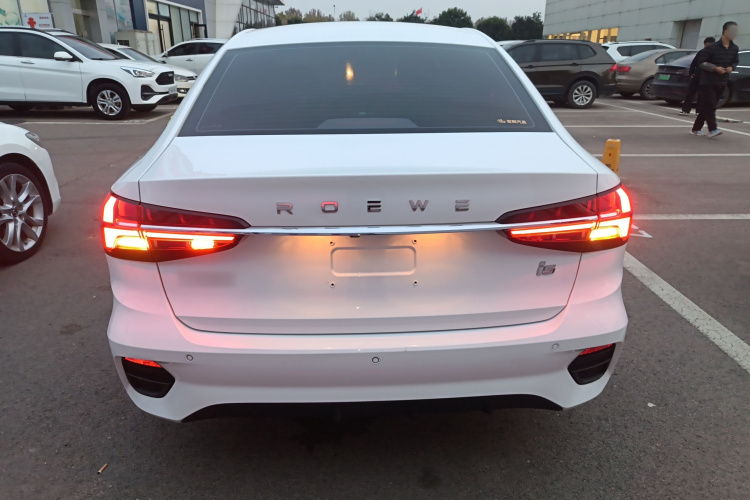 荣威i5 2021款 1.5L CVT黑金版车身外观6004