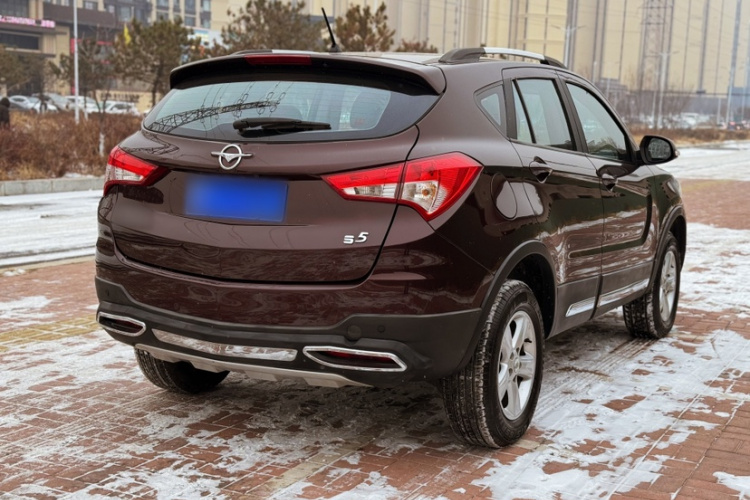 海马S5 2015款 1.6L 手动舒适型车身外观6006