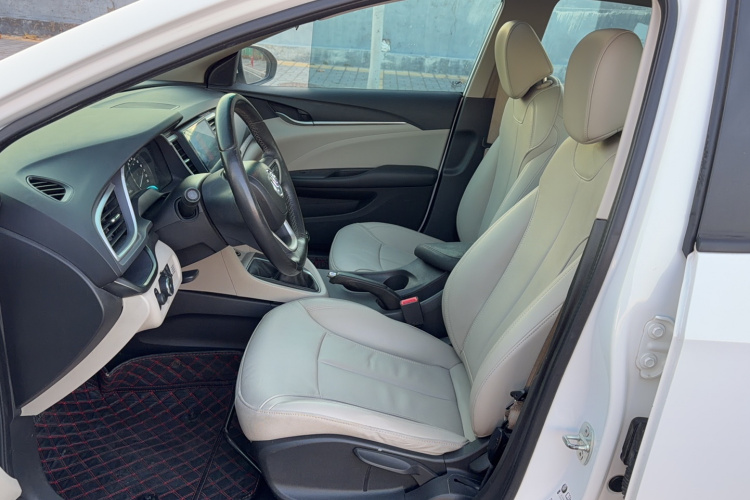 别克 英朗 2019款 15T 手动精英型 国VI局部细节19