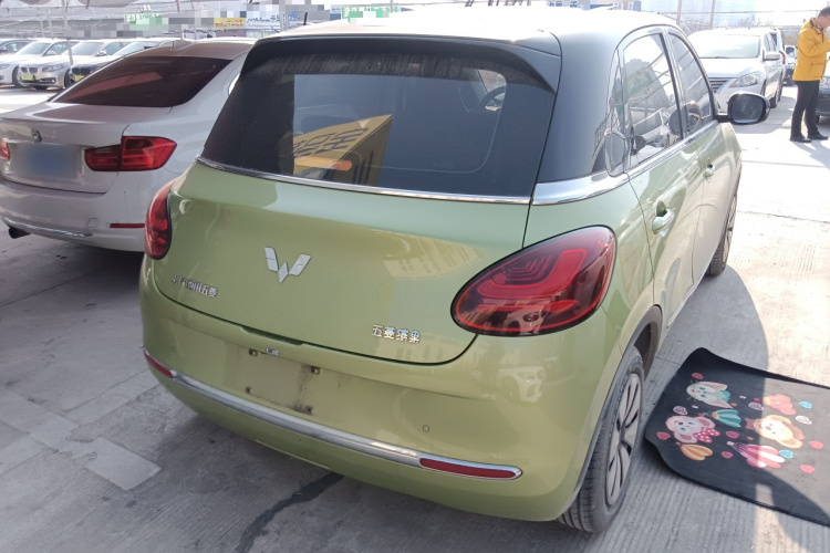 五菱汽车 五菱缤果 2023款 333km 灵犀互联款车身外观7