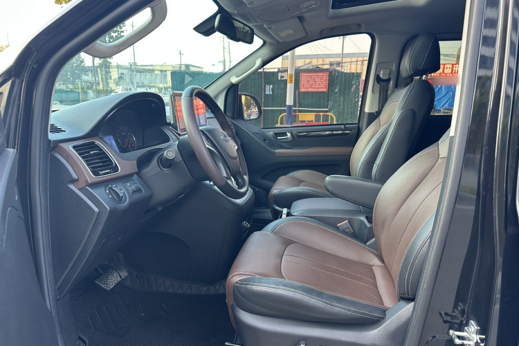 上汽大通MAXUS 大通G10 2018款 PLUS 2.0T 自动旗舰版中控内饰7001