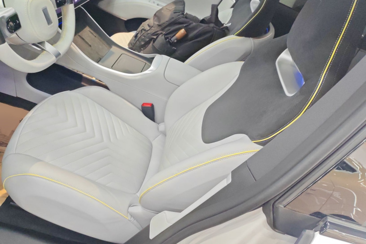 阿维塔11 2022款 长续航双电机版 5座局部细节19